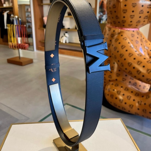 MCM unsex revisable orange one size belt (cut to size) - Picture 3 of 5